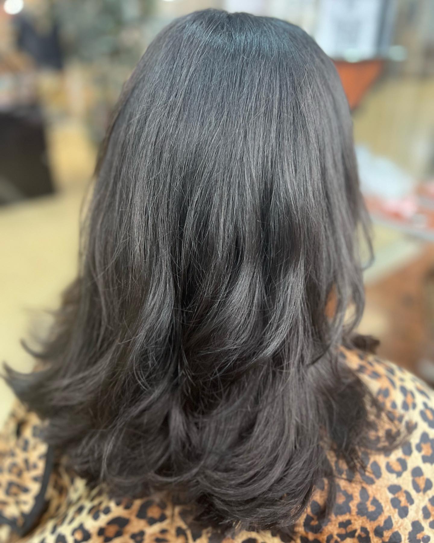 Medium Hair Layered Hairstyle 7 face-framing layers medium hair | Front layer cut for medium hair | layered haircuts for long hair Medium Hair Layered Hairstyle