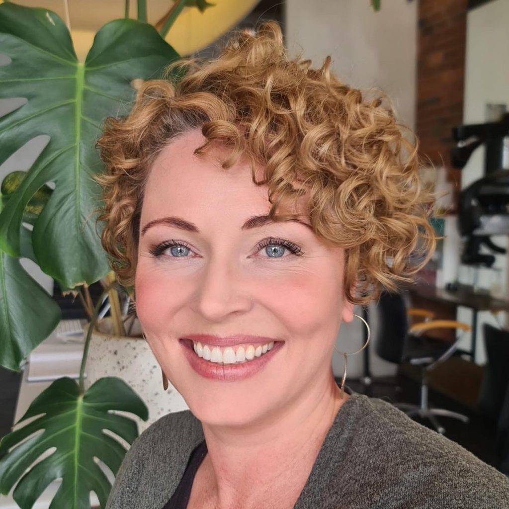 Short curly hairstyle for Women 48 Cute short curly hairstyles for older ladies | Haircuts for semi curly hair Female | Hairstyles for short curly hair black girl Short Curly Hairstyles