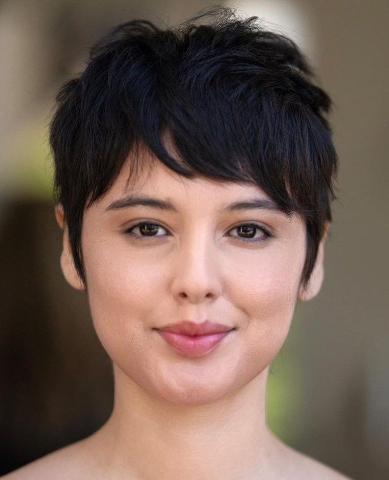 Short hairstyles for Round Face 11 Short hair for round face Asian | Short hairstyles for fat faces and double chins | Short hairstyles for round faces and thin hair Short Hairstyles for Round Face Women