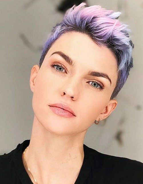 Short hairstyles for Round Face 27 Short hair for round face Asian | Short hairstyles for fat faces and double chins | Short hairstyles for round faces and thin hair Short Hairstyles for Round Face Women