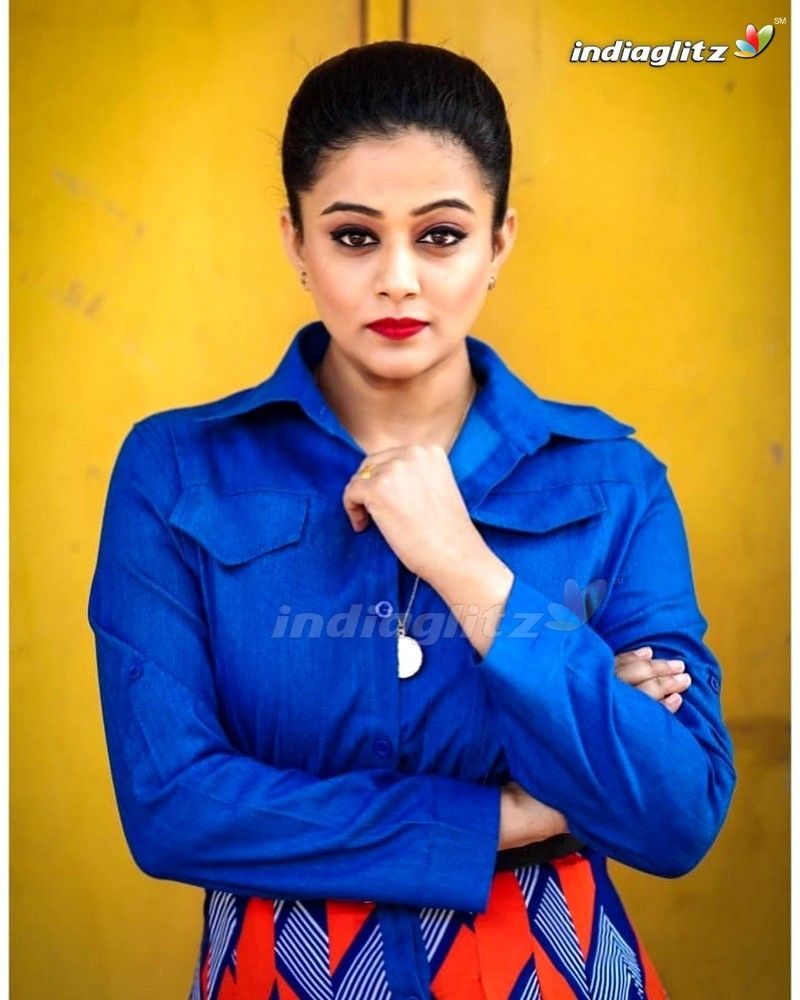 priyamani hairstyle 38 Hairstyles of Priyamani | Priyamani Hairstyle | Priyamani Hairstyles Priyamani Hairstyles