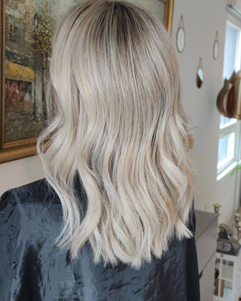 straight ombre hairstyle 109 Dark Brown to light brown ombre straight hair | Image of Pictures of ombre colors Pictures of ombre colors | Ombre hair straight medium length Straight Ombre Hairstyles