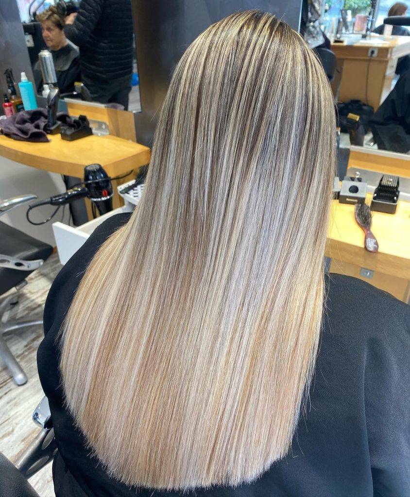 straight ombre hairstyle 139 Dark Brown to light brown ombre straight hair | Image of Pictures of ombre colors Pictures of ombre colors | Ombre hair straight medium length Straight Ombre Hairstyles