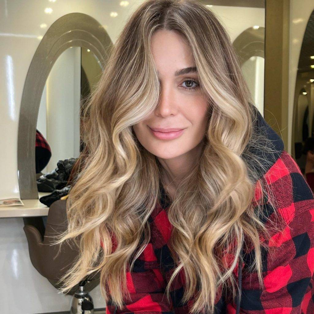 straight ombre hairstyle 187 Dark Brown to light brown ombre straight hair | Image of Pictures of ombre colors Pictures of ombre colors | Ombre hair straight medium length Straight Ombre Hairstyles