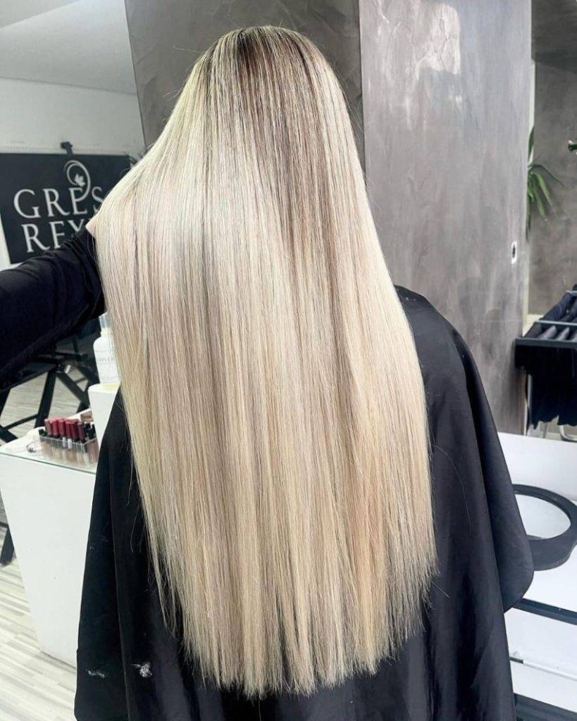 straight ombre hairstyle 192 Dark Brown to light brown ombre straight hair | Image of Pictures of ombre colors Pictures of ombre colors | Ombre hair straight medium length Straight Ombre Hairstyles