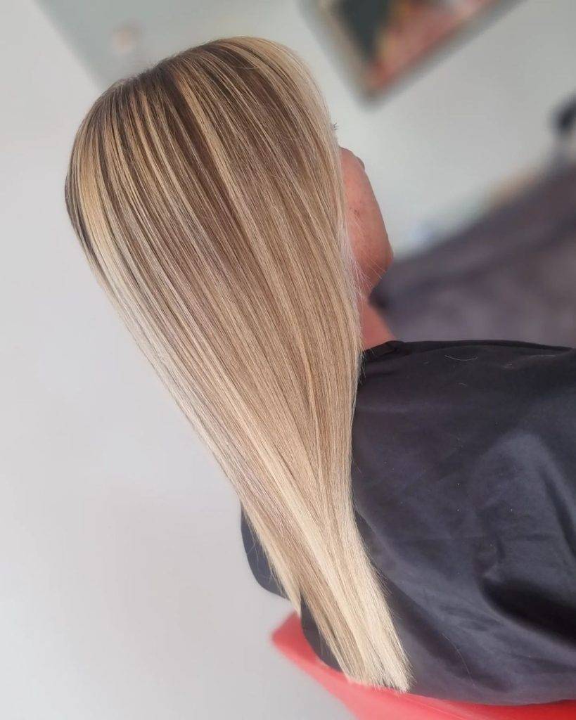 straight ombre hairstyle 195 Dark Brown to light brown ombre straight hair | Image of Pictures of ombre colors Pictures of ombre colors | Ombre hair straight medium length Straight Ombre Hairstyles