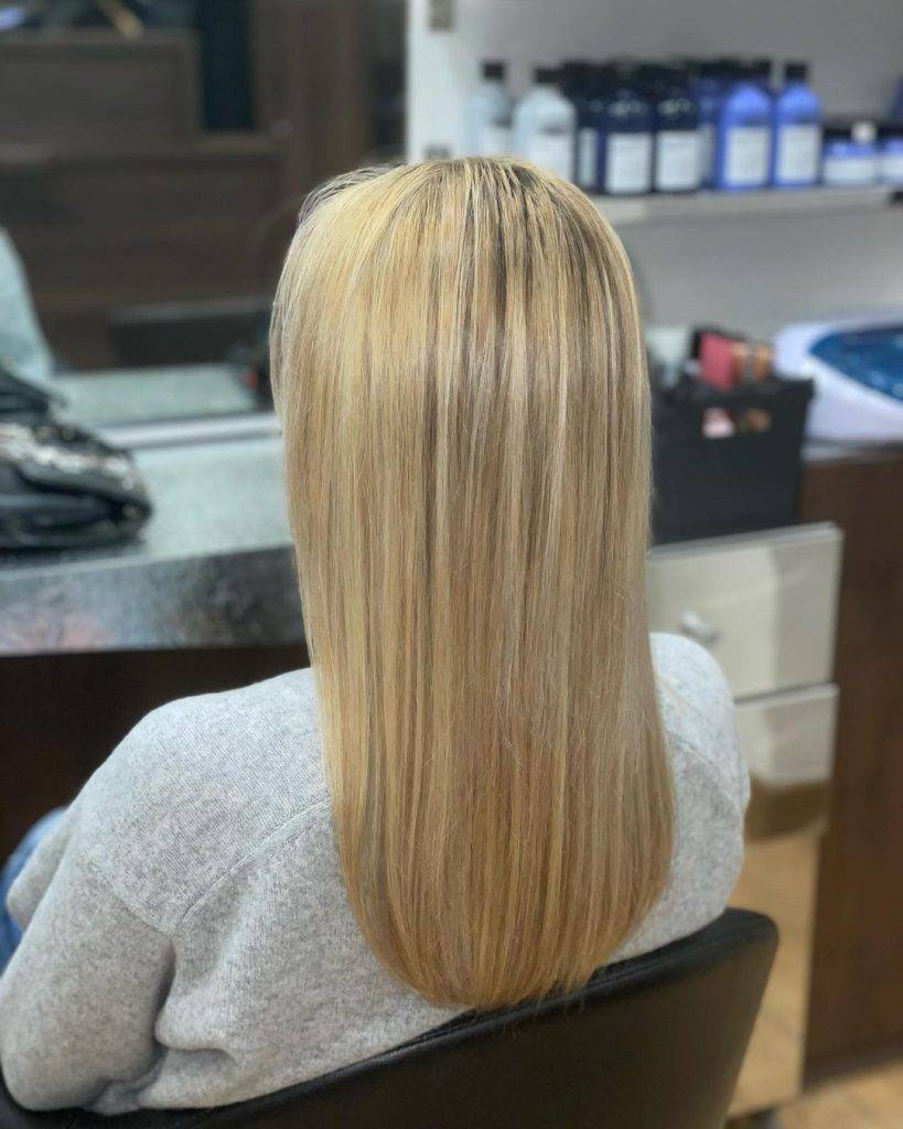straight ombre hairstyle 200 Dark Brown to light brown ombre straight hair | Image of Pictures of ombre colors Pictures of ombre colors | Ombre hair straight medium length Straight Ombre Hairstyles