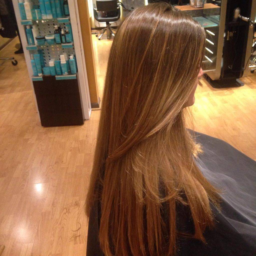straight ombre hairstyle 3 Dark Brown to light brown ombre straight hair | Image of Pictures of ombre colors Pictures of ombre colors | Ombre hair straight medium length Straight Ombre Hairstyles