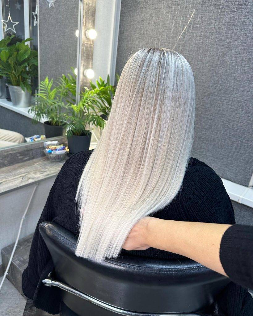 straight ombre hairstyle 30 Dark Brown to light brown ombre straight hair | Image of Pictures of ombre colors Pictures of ombre colors | Ombre hair straight medium length Straight Ombre Hairstyles