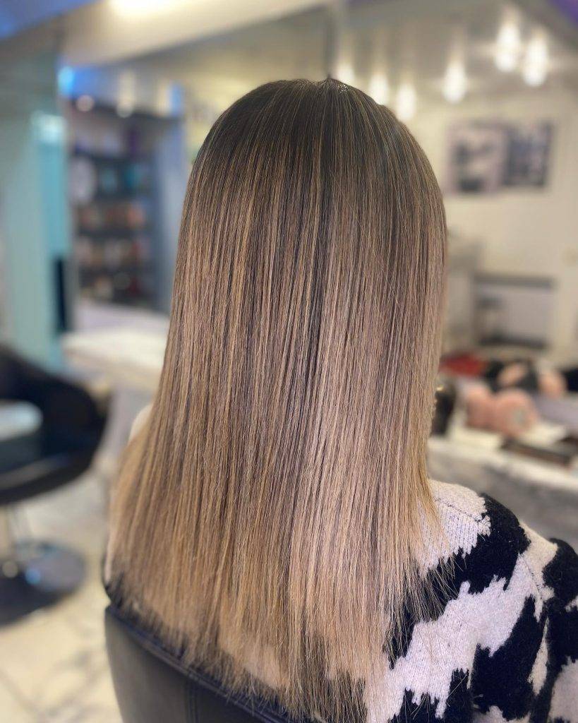 straight ombre hairstyle 49 Dark Brown to light brown ombre straight hair | Image of Pictures of ombre colors Pictures of ombre colors | Ombre hair straight medium length Straight Ombre Hairstyles