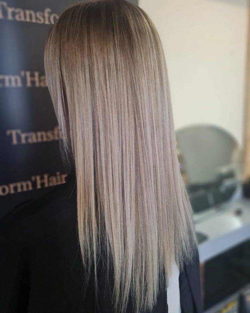 straight ombre hairstyle 76 Dark Brown to light brown ombre straight hair | Image of Pictures of ombre colors Pictures of ombre colors | Ombre hair straight medium length Straight Ombre Hairstyles