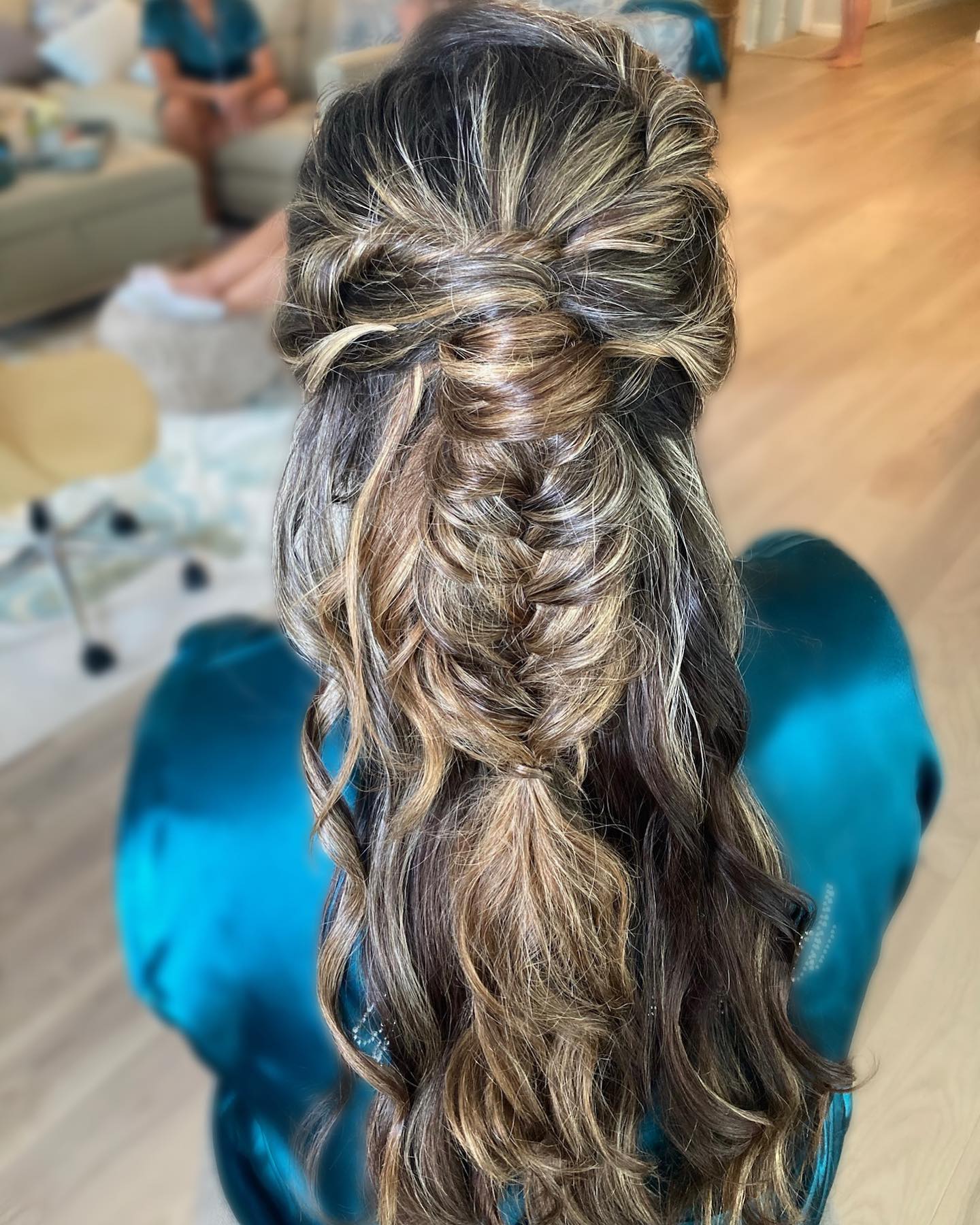 updos for long hairs 19 Casual updos for long hair | Elegant updos for long hair | long hair hairstyle Updos for Long Hair