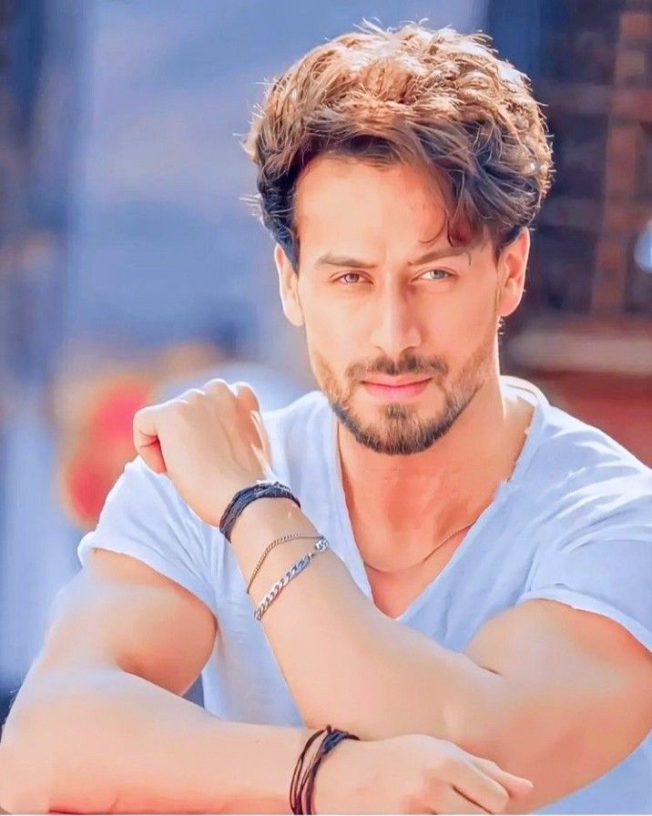 Hrithik Roshan to Play an Army Officer in Siddharth Anand's next, Tiger  Shroff to Play Subordinate? - Masala