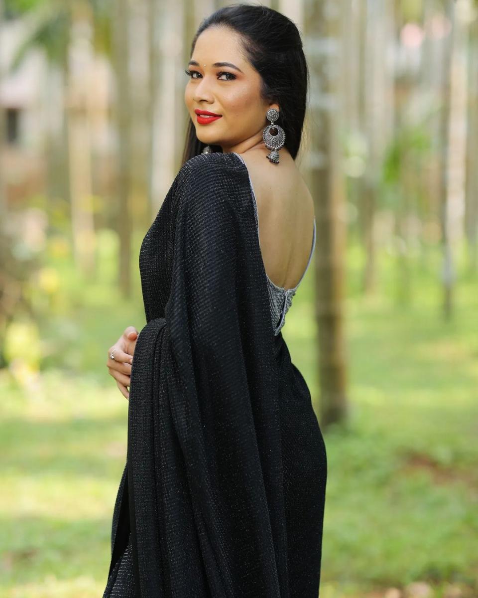 Saree-Hairstyles-103