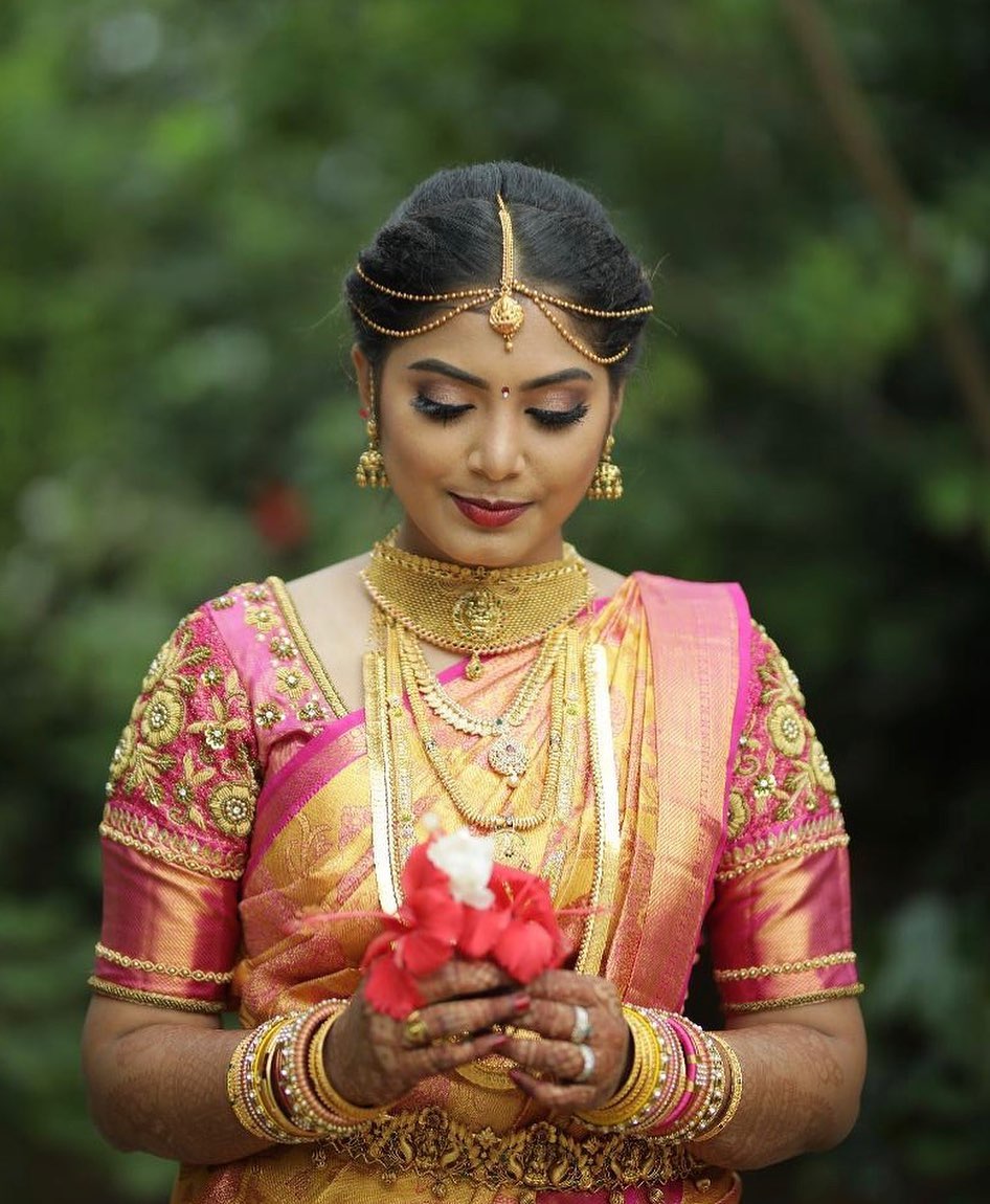 Saree-Hairstyles-111