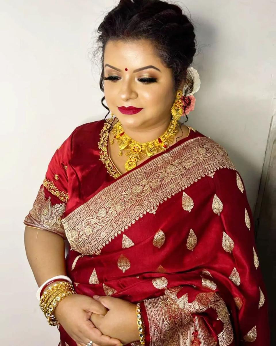 Saree-Hairstyles-126