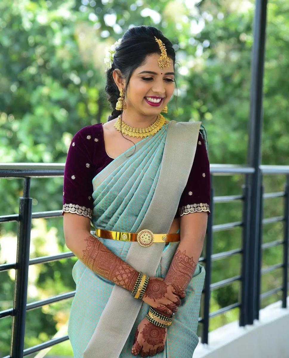 Saree-Hairstyles-128