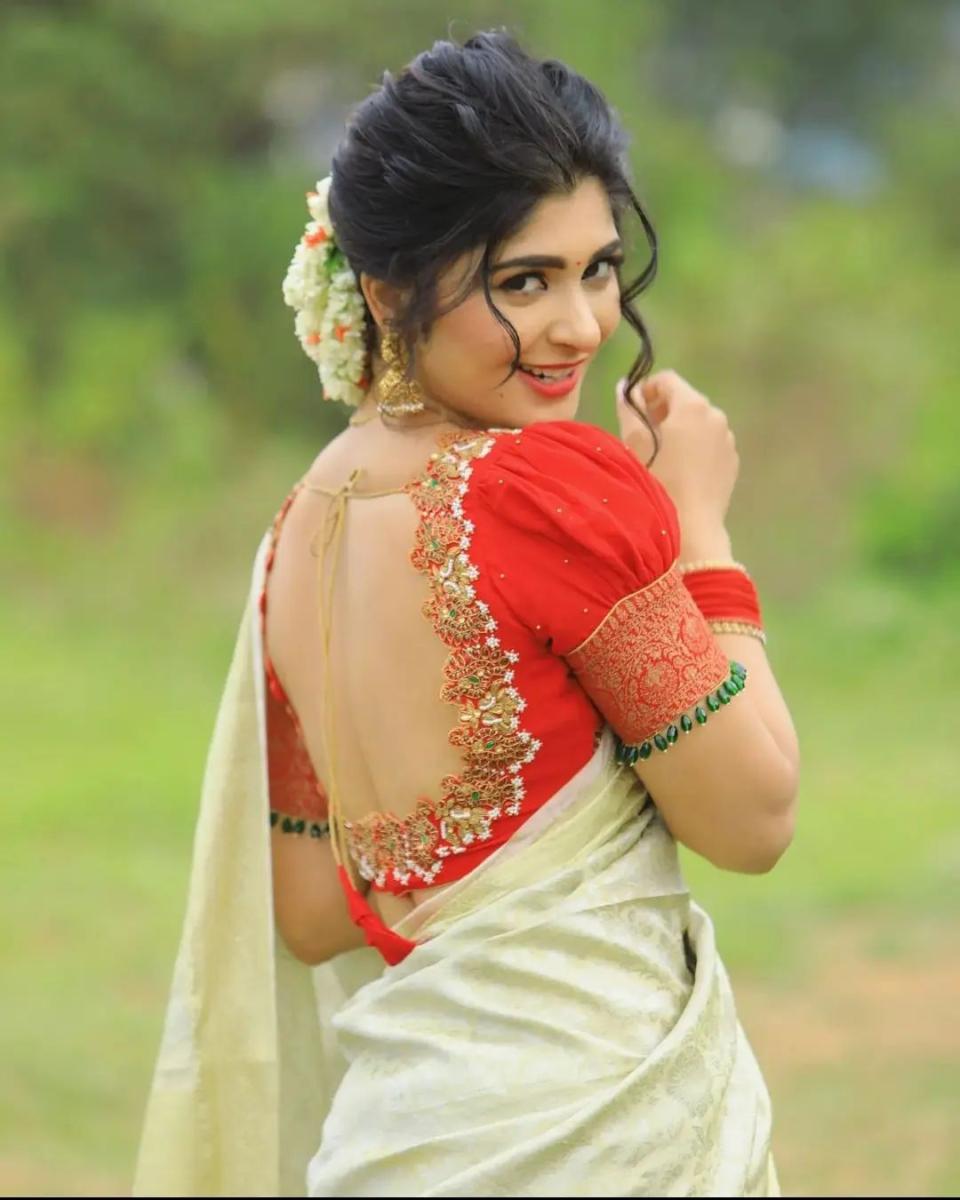 Saree-Hairstyles-140