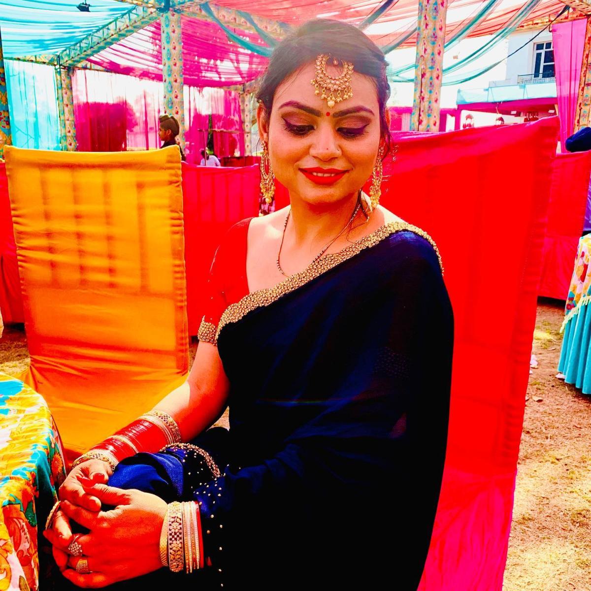 Saree-Hairstyles-144