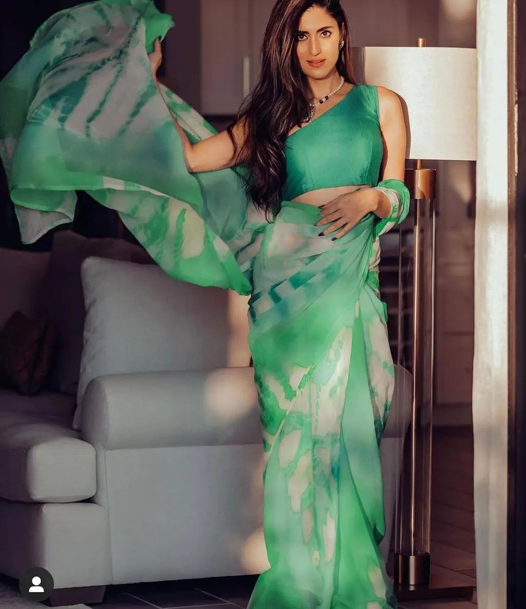 Saree-Hairstyles-173