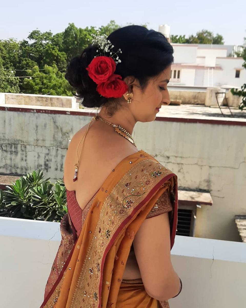Saree-Hairstyles-174