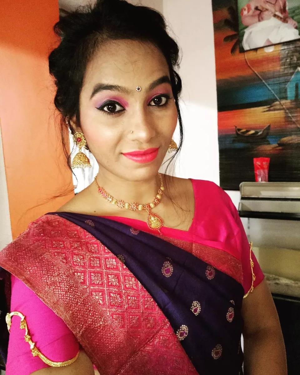 Saree-Hairstyles-184