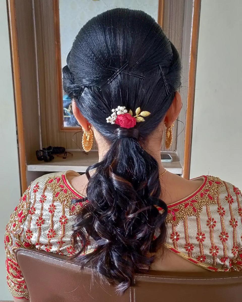 Saree-Hairstyles-215
