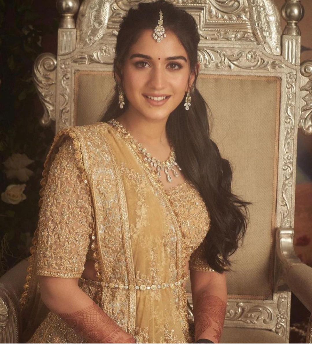 Saree-hairstyles-217