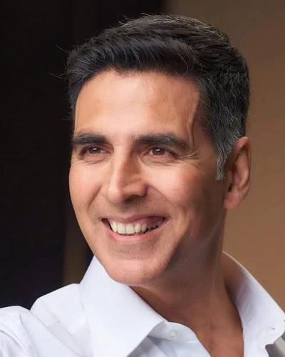 Akshay Kumar hairstyle in movie Mission Mangal