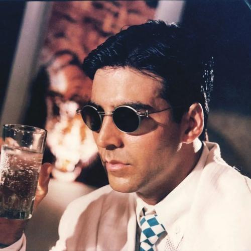 Akshay Kumar hair in young age