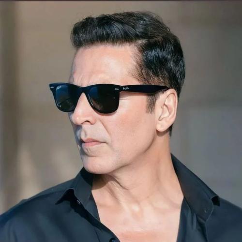 Akshay Kumar hairstyle in movie Holiday