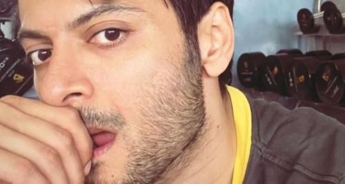 Ali-Fazal-hairstyle-4