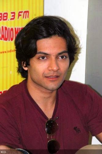 Ali-Fazal-hairstyle-6