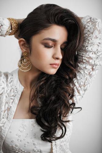 Alia-Bhatt-Hairstyle-24