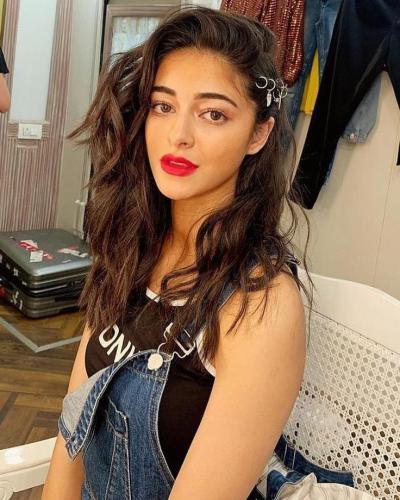 Ananya-Pandey-Hairstyle-28