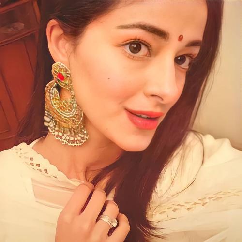 Ananya-Pandey-Hairstyle-30