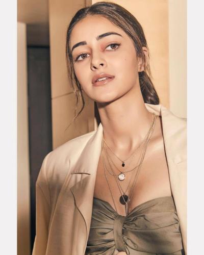 Ananya-Pandey-Hairstyle-9
