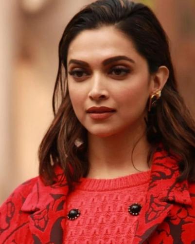 Deepika Padukone's medium length haircuts