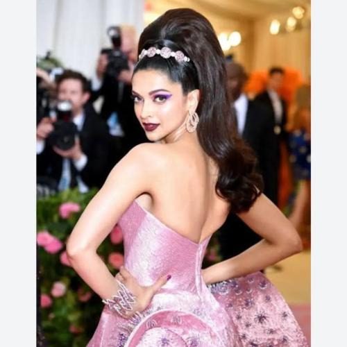 Deepika Padukone's hair ideas for occassion