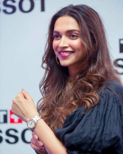 Deepika Padukone's hair ideas for curly hair