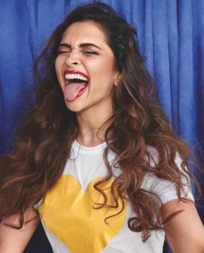 Deepika-Padukone-Hairstyle-198