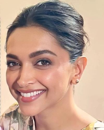 Deepika Padukone's casual hair style