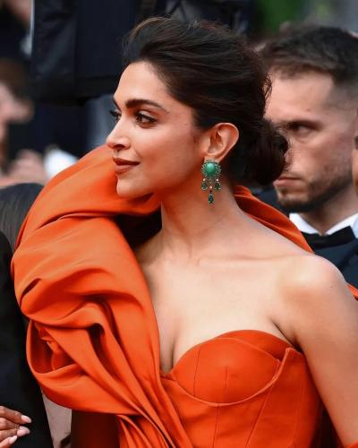 Deepika Padukone's spring hairstyles