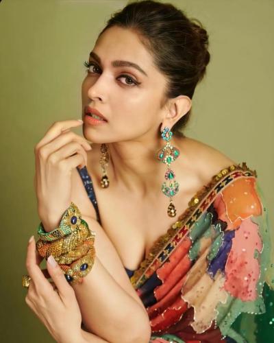 Deepika Padukone's festival hair trends