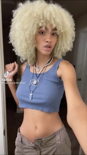 Frizzy-hair-hairstyle-12