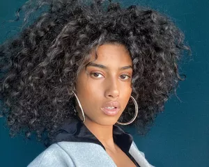 Frizzy-hair-hairstyle-3