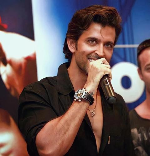 Hritik-Roshan-hairstyle-13