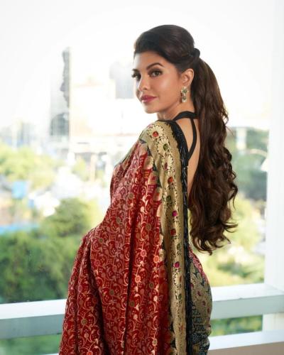 Jacqueline-Fernandez-hairstyle-23