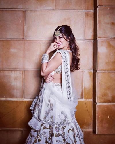 Jacqueline-Fernandez-hairstyle-9