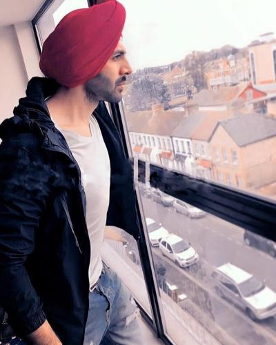 Male hairstyles of Kartik Aaryan